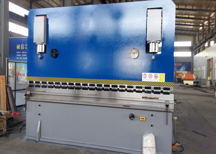 液壓板料折彎?rùn)C(jī)200T4000